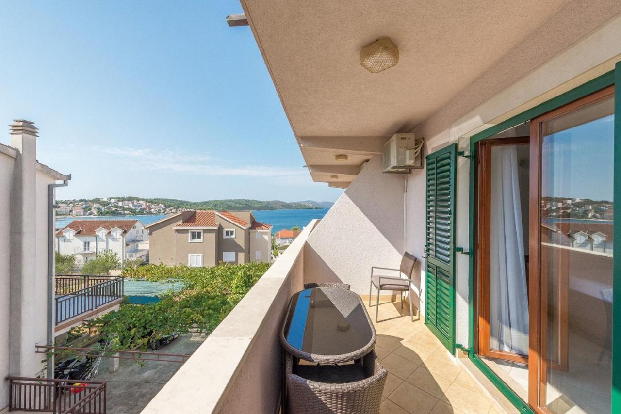 Apartments Ivana-Mira Okrug Gornji Esterno foto