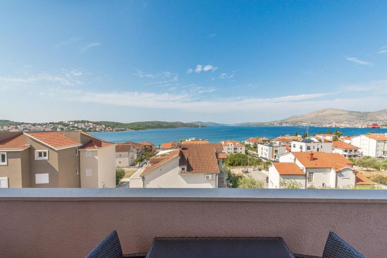 Apartments Ivana-Mira Okrug Gornji Esterno foto