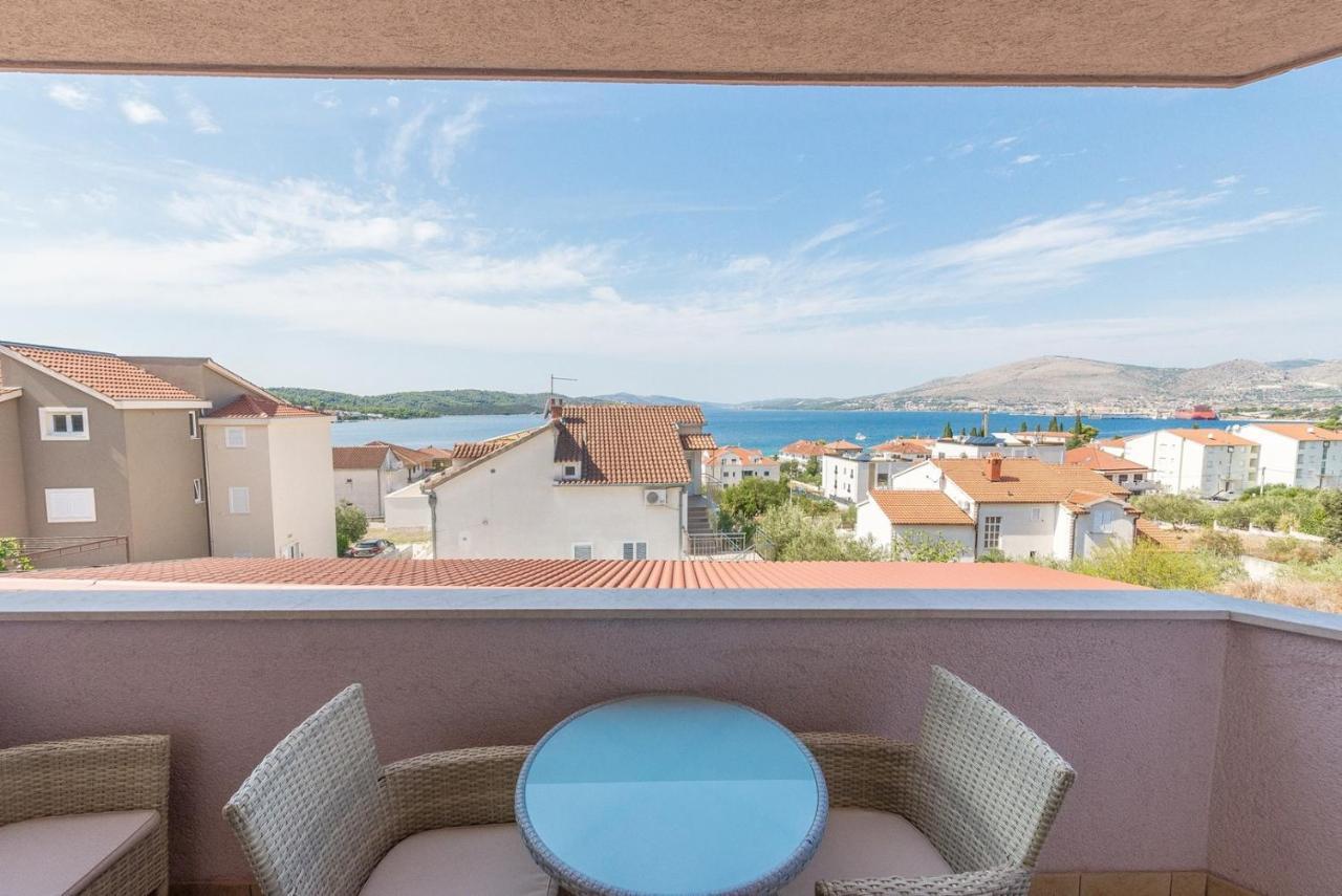 Apartments Ivana-Mira Okrug Gornji Esterno foto