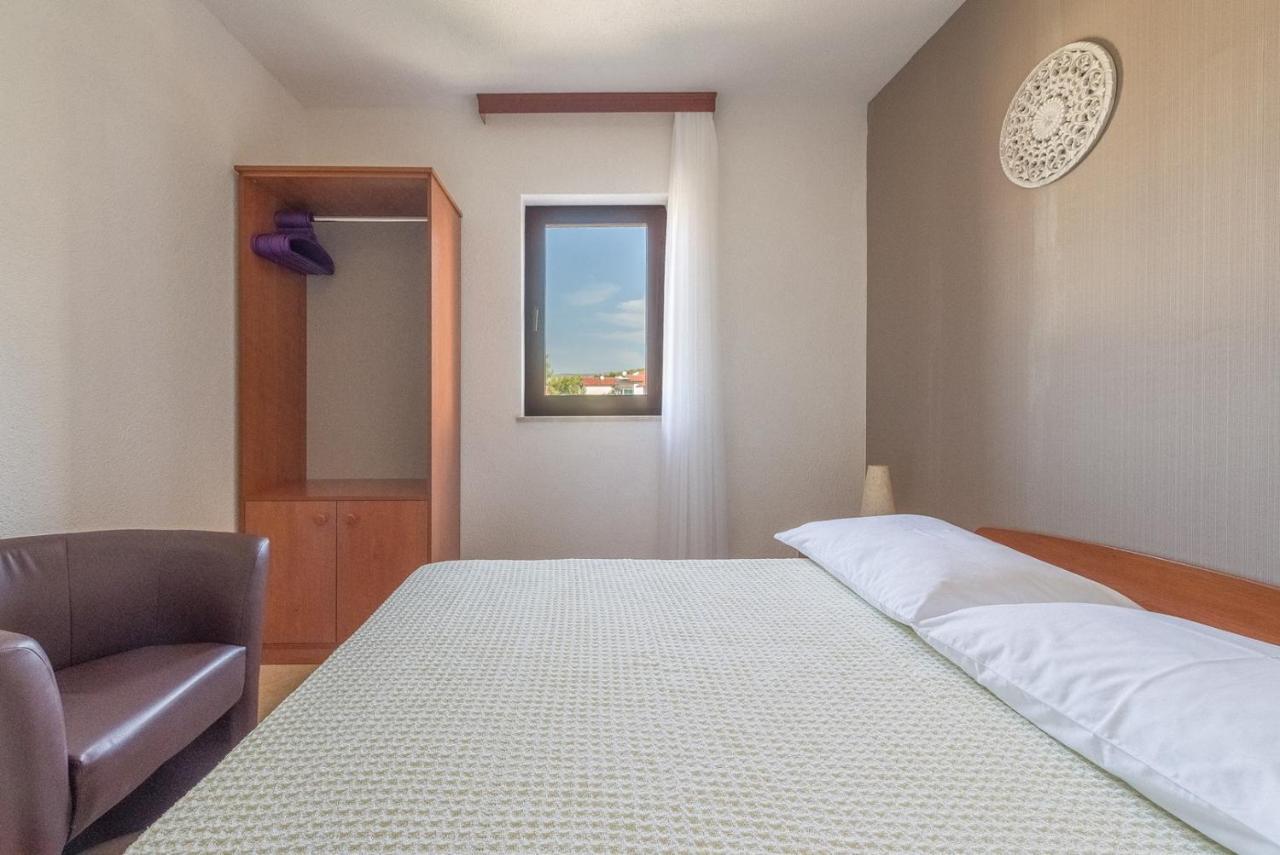 Apartments Ivana-Mira Okrug Gornji Esterno foto