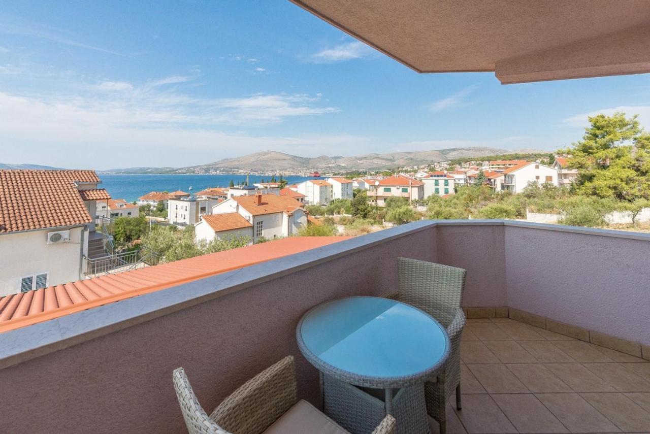 Apartments Ivana-Mira Okrug Gornji Esterno foto