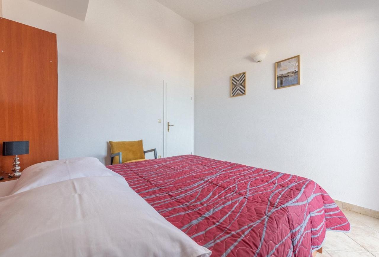 Apartments Ivana-Mira Okrug Gornji Esterno foto