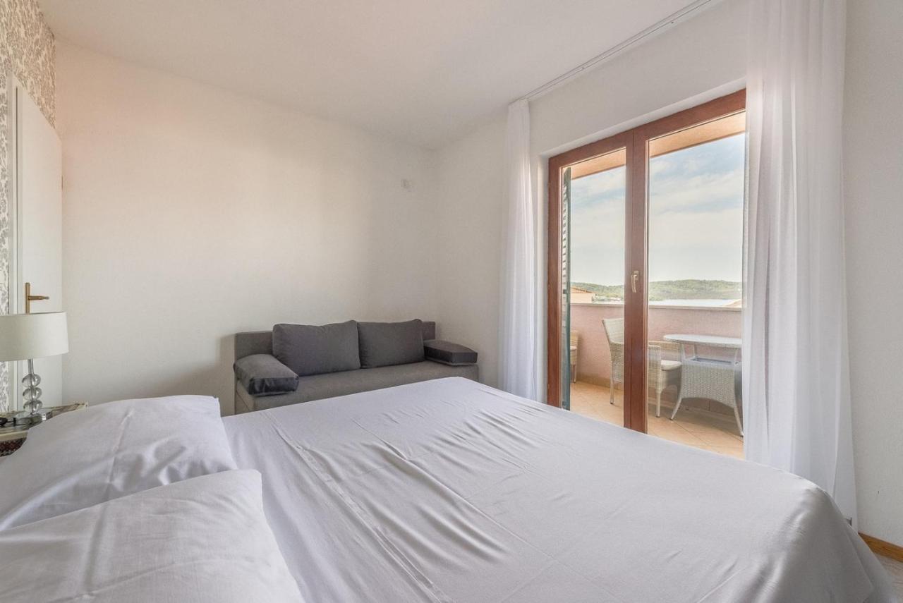 Apartments Ivana-Mira Okrug Gornji Esterno foto