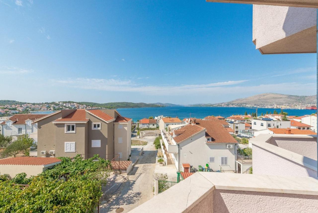 Apartments Ivana-Mira Okrug Gornji Esterno foto